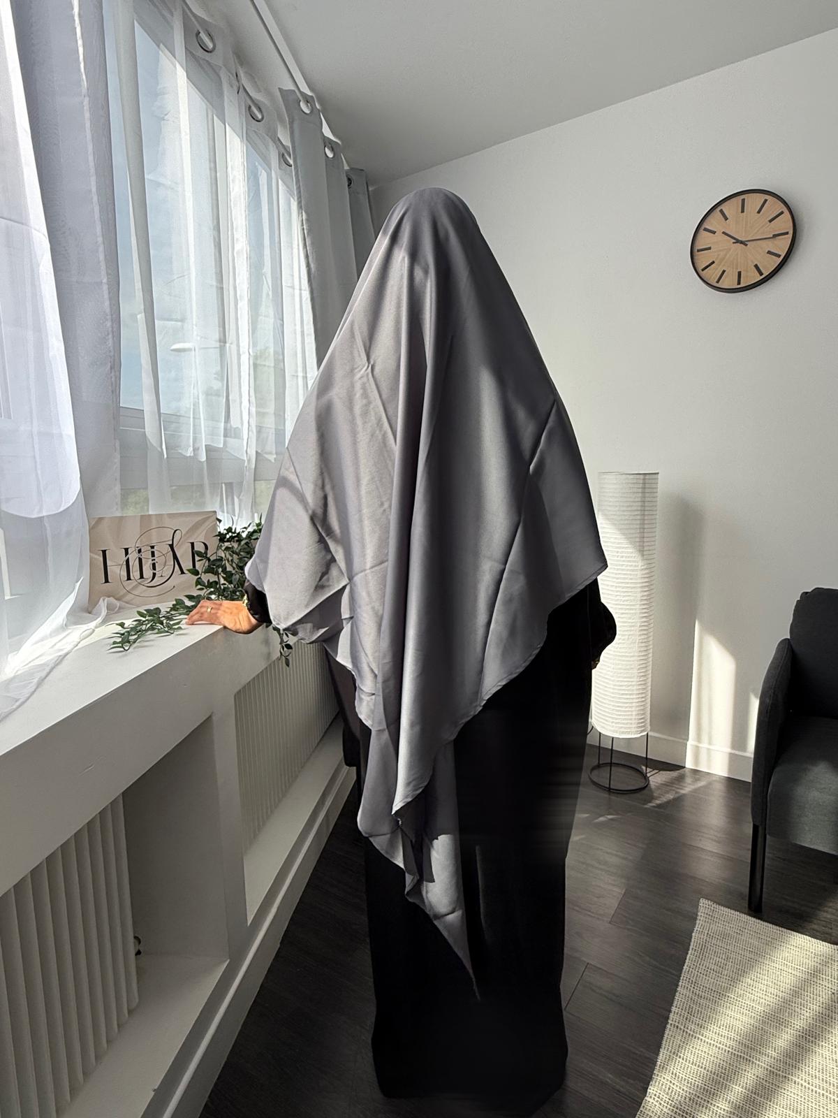 KHRIMAR NAÏMA - GRIS