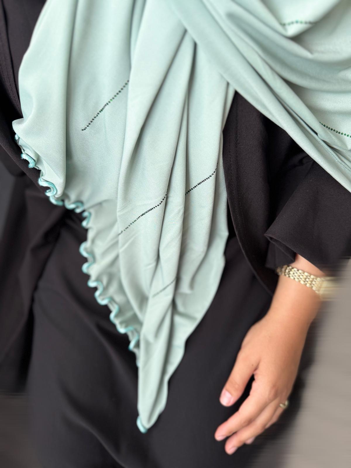 VOILE JERSEY PREMIUM FRISÉ À STRASS ASIYA - VERT D'EAU