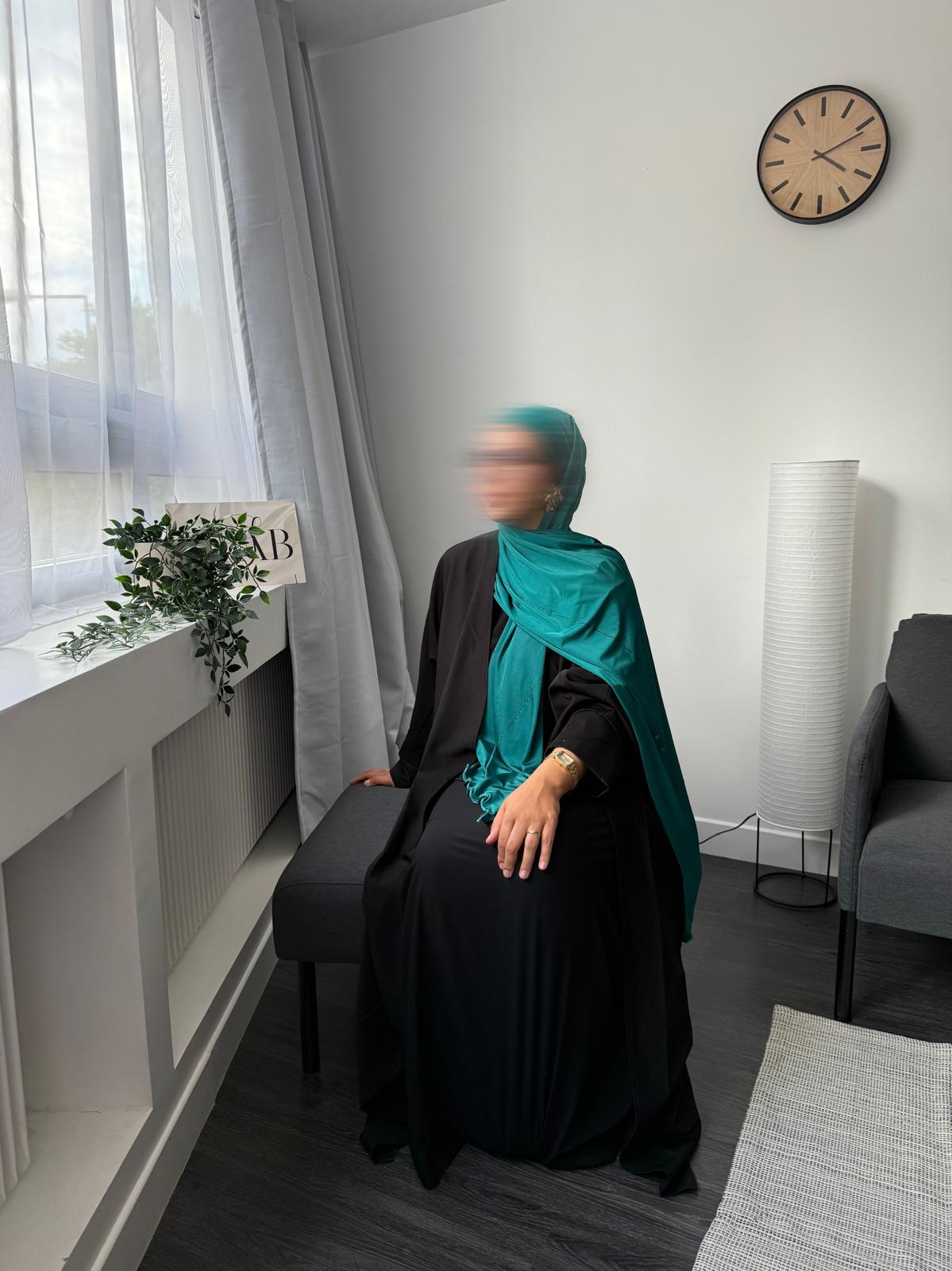 VOILE JERSEY PREMIUM FRISÉ À STRASS OUMAÏMA - VERT CANARD SATINÉE